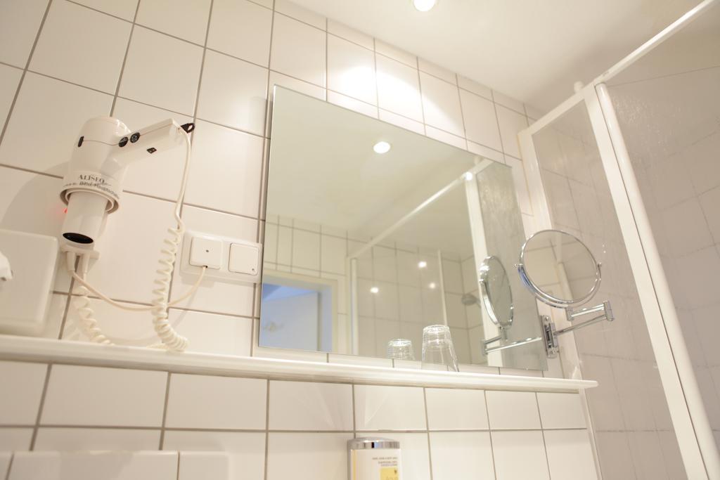 Stadthotel Касел Екстериор снимка